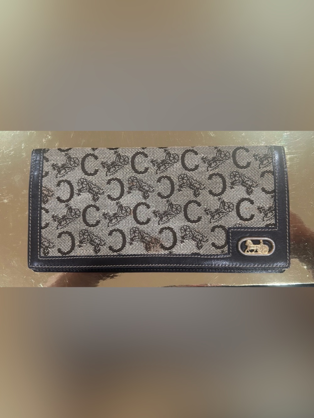 Celine EUC Flap Bifold Wallet. (Use as you wish) I cleaned it. 👀pics